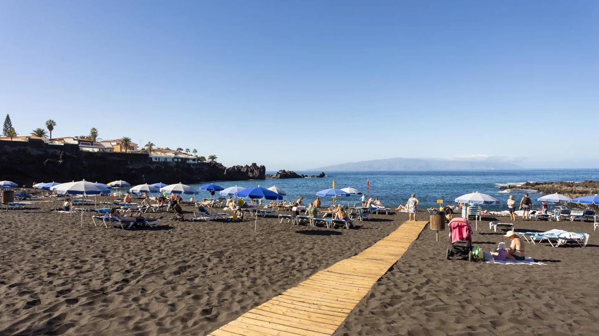 Home2Book Seafront Of La Arena Beach Apt, Pool Puerto de Santiago  Puerto de Santiago (Tenerife)